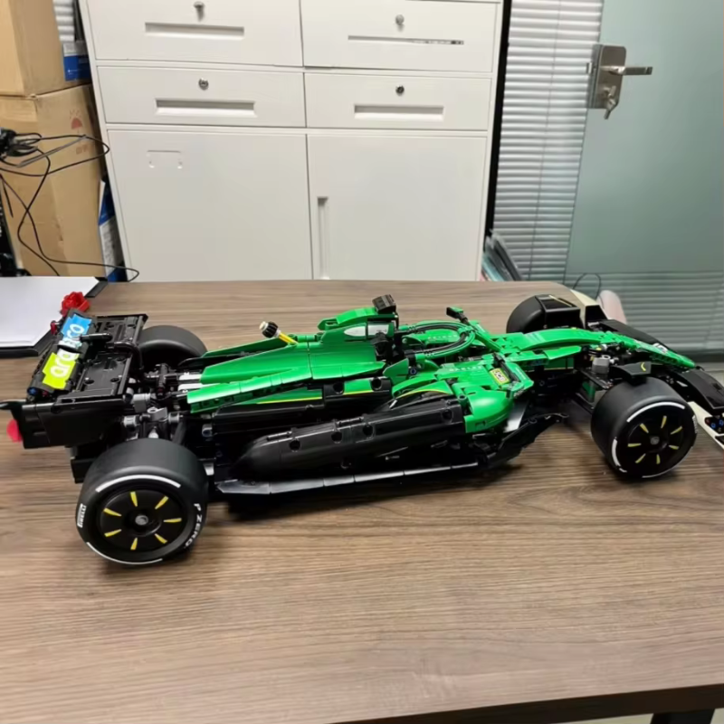 Fórmula 1 Aston Martin AMR25 | 1547PCS