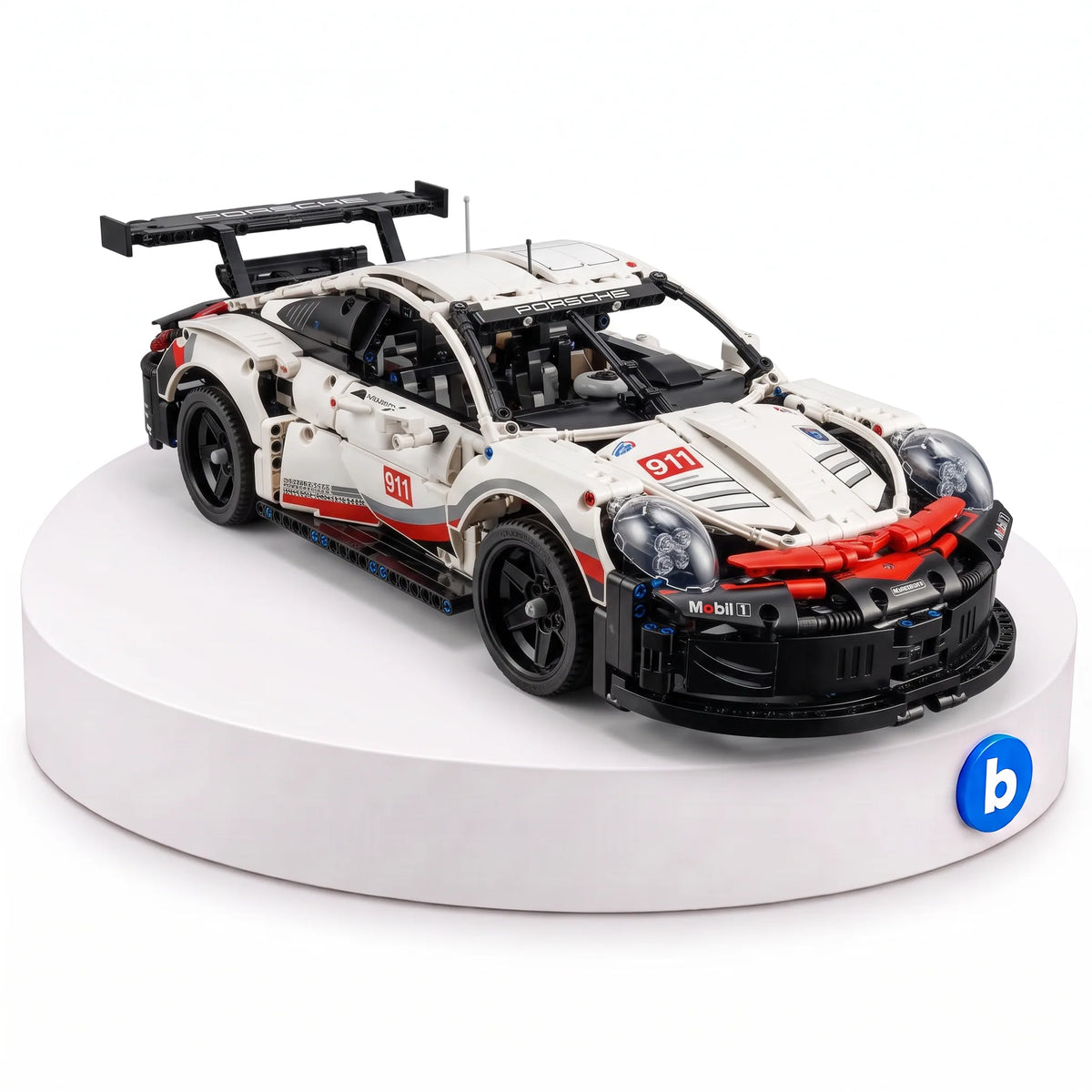 Porsche 911 RSR em blocos de montar BlocoBox, com 1580 peças, na base branca com o selo da BlocoBox